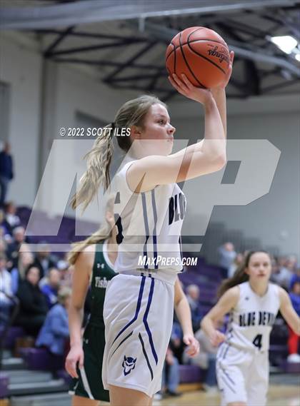 Thumbnail 2 in Fisher Catholic vs. Danville (OHSAA D4 District Final) photogallery.