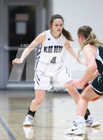 Thumbnail 2 in Fisher Catholic vs. Danville (OHSAA D4 District Final) photogallery.