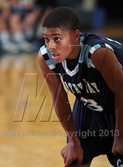 Thumbnail 3 in Cincinnati Country Day @ Seymour (Seymour Christmas Classic) photogallery.