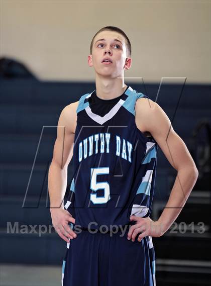 Thumbnail 3 in Cincinnati Country Day @ Seymour (Seymour Christmas Classic) photogallery.