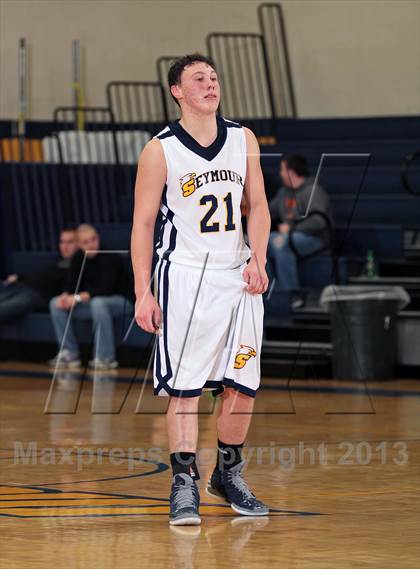 Thumbnail 1 in Cincinnati Country Day @ Seymour (Seymour Christmas Classic) photogallery.