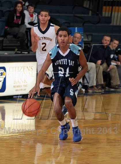 Thumbnail 2 in Cincinnati Country Day @ Seymour (Seymour Christmas Classic) photogallery.