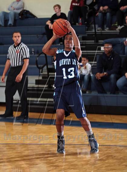 Thumbnail 3 in Cincinnati Country Day @ Seymour (Seymour Christmas Classic) photogallery.