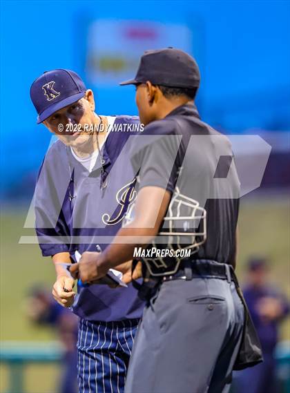 Thumbnail 2 in Southlake Carroll vs. Keller (UIL 6A Region 1 Regional Playoff Final Game 2) photogallery.
