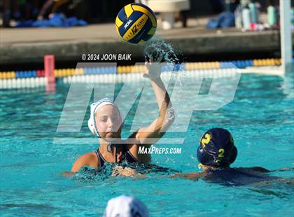 Thumbnail 2 in Santa Catalina vs Valley Christian (Presentation Panther Challenge) photogallery.