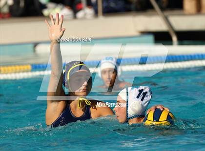 Thumbnail 2 in Santa Catalina vs Valley Christian (Presentation Panther Challenge) photogallery.
