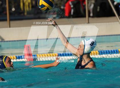 Thumbnail 2 in Santa Catalina vs Valley Christian (Presentation Panther Challenge) photogallery.
