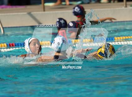 Thumbnail 2 in Santa Catalina vs Valley Christian (Presentation Panther Challenge) photogallery.