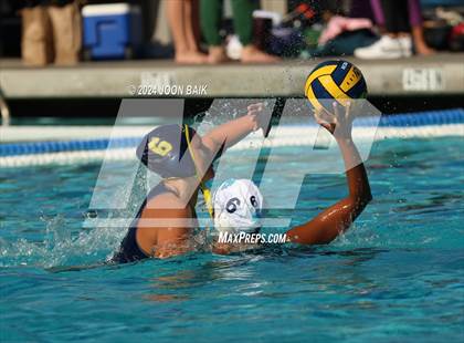 Thumbnail 2 in Santa Catalina vs Valley Christian (Presentation Panther Challenge) photogallery.