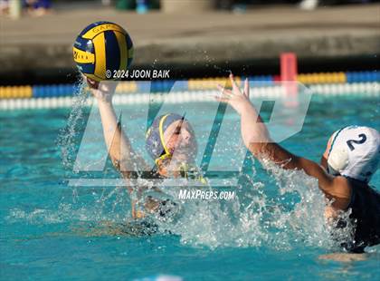 Thumbnail 2 in Santa Catalina vs Valley Christian (Presentation Panther Challenge) photogallery.
