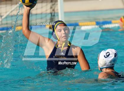Thumbnail 3 in Santa Catalina vs Valley Christian (Presentation Panther Challenge) photogallery.