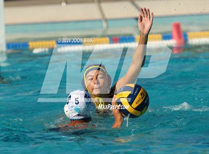 Thumbnail 2 in Santa Catalina vs Valley Christian (Presentation Panther Challenge) photogallery.
