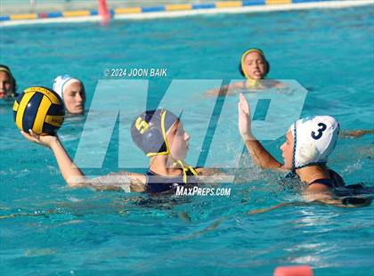 Thumbnail 2 in Santa Catalina vs Valley Christian (Presentation Panther Challenge) photogallery.