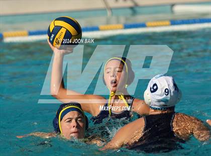 Thumbnail 2 in Santa Catalina vs Valley Christian (Presentation Panther Challenge) photogallery.