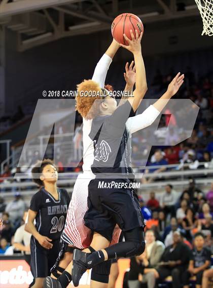 Thumbnail 1 in Havelock vs. Jacksonville (NCHSAA 3A Regional Playoff) photogallery.