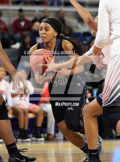 Thumbnail 2 in Havelock vs. Jacksonville (NCHSAA 3A Regional Playoff) photogallery.