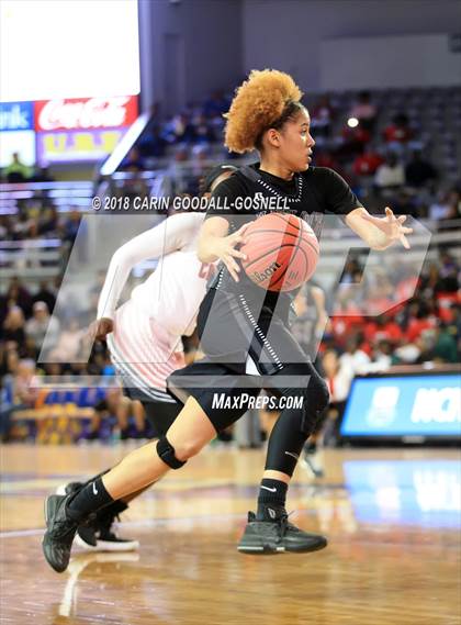 Thumbnail 3 in Havelock vs. Jacksonville (NCHSAA 3A Regional Playoff) photogallery.