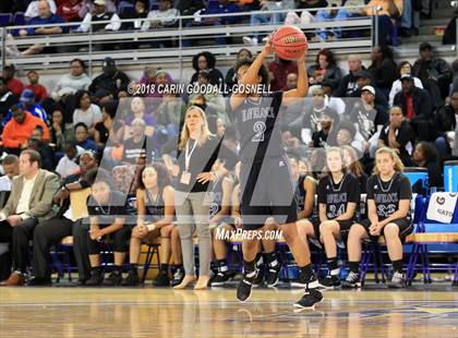 Thumbnail 2 in Havelock vs. Jacksonville (NCHSAA 3A Regional Playoff) photogallery.
