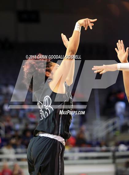 Thumbnail 1 in Havelock vs. Jacksonville (NCHSAA 3A Regional Playoff) photogallery.