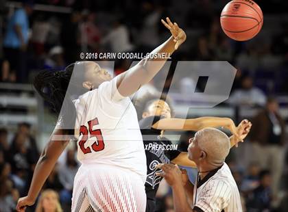 Thumbnail 1 in Havelock vs. Jacksonville (NCHSAA 3A Regional Playoff) photogallery.