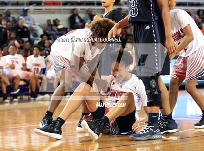 Thumbnail 3 in Havelock vs. Jacksonville (NCHSAA 3A Regional Playoff) photogallery.