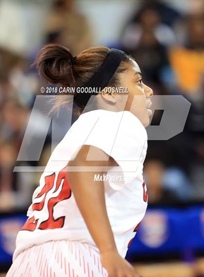 Thumbnail 2 in Havelock vs. Jacksonville (NCHSAA 3A Regional Playoff) photogallery.