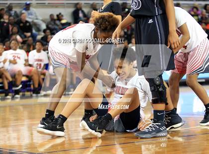 Thumbnail 1 in Havelock vs. Jacksonville (NCHSAA 3A Regional Playoff) photogallery.