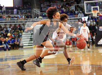 Thumbnail 2 in Havelock vs. Jacksonville (NCHSAA 3A Regional Playoff) photogallery.
