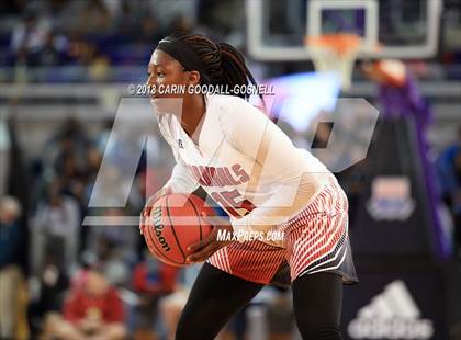 Thumbnail 3 in Havelock vs. Jacksonville (NCHSAA 3A Regional Playoff) photogallery.