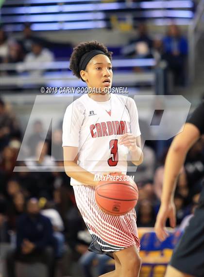 Thumbnail 2 in Havelock vs. Jacksonville (NCHSAA 3A Regional Playoff) photogallery.