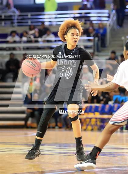 Thumbnail 2 in Havelock vs. Jacksonville (NCHSAA 3A Regional Playoff) photogallery.