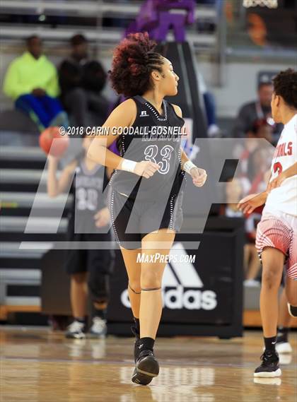 Thumbnail 2 in Havelock vs. Jacksonville (NCHSAA 3A Regional Playoff) photogallery.