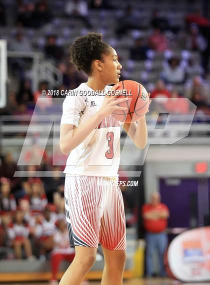 Thumbnail 1 in Havelock vs. Jacksonville (NCHSAA 3A Regional Playoff) photogallery.
