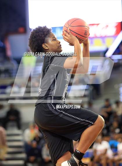 Thumbnail 3 in Havelock vs. Jacksonville (NCHSAA 3A Regional Playoff) photogallery.