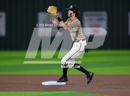 Thumbnail 2 in Pleasant Grove vs. Kilgore (UIL 4A Region II Bi-District Playoff) photogallery.