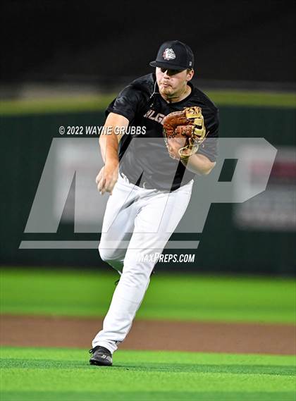 Thumbnail 1 in Pleasant Grove vs. Kilgore (UIL 4A Region II Bi-District Playoff) photogallery.