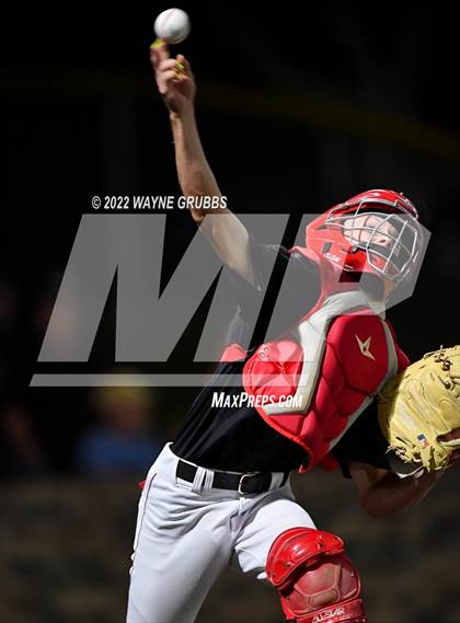 Thumbnail 2 in Pleasant Grove vs. Kilgore (UIL 4A Region II Bi-District Playoff) photogallery.