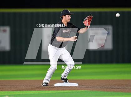 Thumbnail 1 in Pleasant Grove vs. Kilgore (UIL 4A Region II Bi-District Playoff) photogallery.