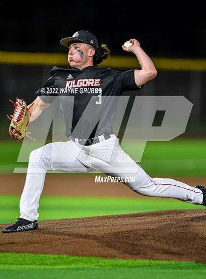Thumbnail 2 in Pleasant Grove vs. Kilgore (UIL 4A Region II Bi-District Playoff) photogallery.