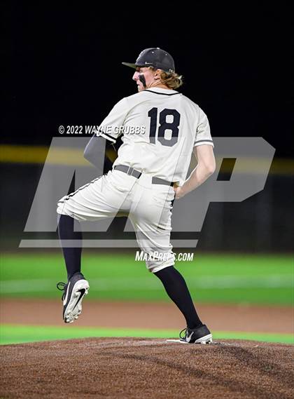 Thumbnail 1 in Pleasant Grove vs. Kilgore (UIL 4A Region II Bi-District Playoff) photogallery.