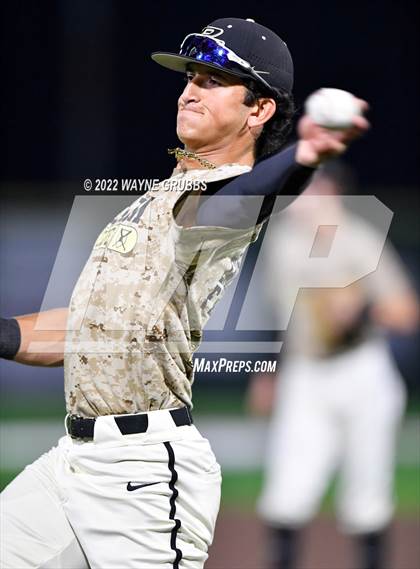 Thumbnail 3 in Pleasant Grove vs. Kilgore (UIL 4A Region II Bi-District Playoff) photogallery.