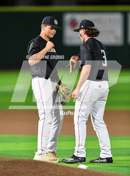Thumbnail 3 in Pleasant Grove vs. Kilgore (UIL 4A Region II Bi-District Playoff) photogallery.