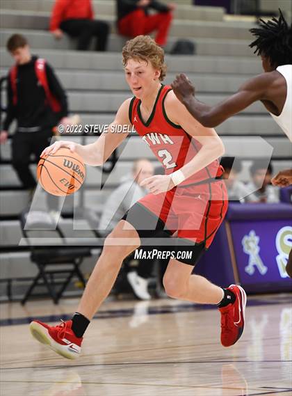 Thumbnail 3 in The Woodlands vs. Mission Bay (The Holiday Classic 2022) photogallery.