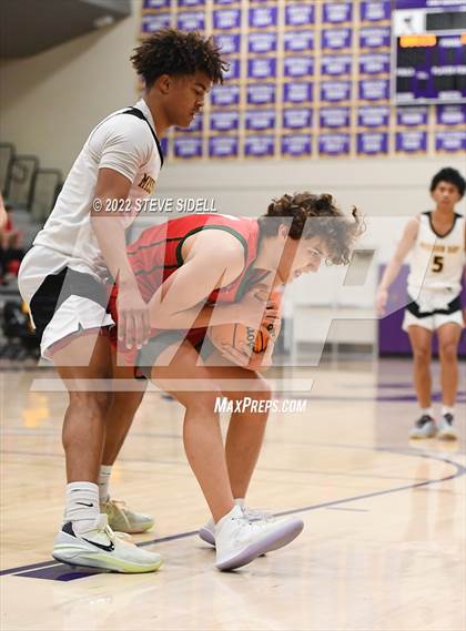 Thumbnail 2 in The Woodlands vs. Mission Bay (The Holiday Classic 2022) photogallery.