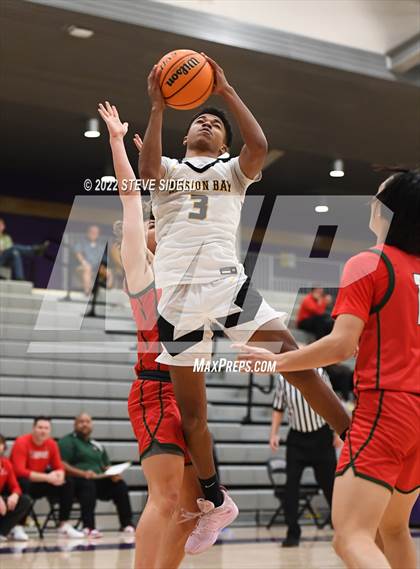 Thumbnail 3 in The Woodlands vs. Mission Bay (The Holiday Classic 2022) photogallery.