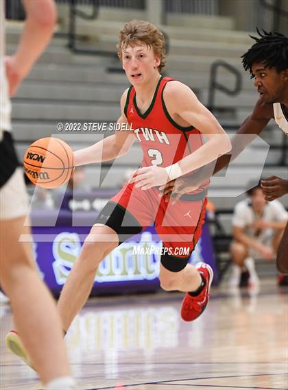 Thumbnail 1 in The Woodlands vs. Mission Bay (The Holiday Classic 2022) photogallery.