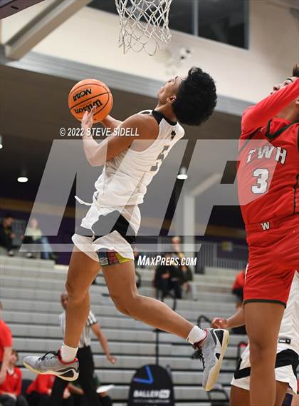Thumbnail 3 in The Woodlands vs. Mission Bay (The Holiday Classic 2022) photogallery.
