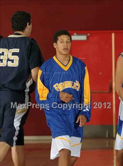 Thumbnail 1 in Brawley vs Desert Hot Springs (MaxPreps Holiday Classic) photogallery.