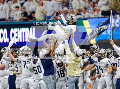 Thumbnail 1 in Thomas County Central vs. Gainesville (GHSA 5A Championship) photogallery.