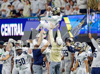 Thumbnail 2 in Thomas County Central vs. Gainesville (GHSA 5A Championship) photogallery.